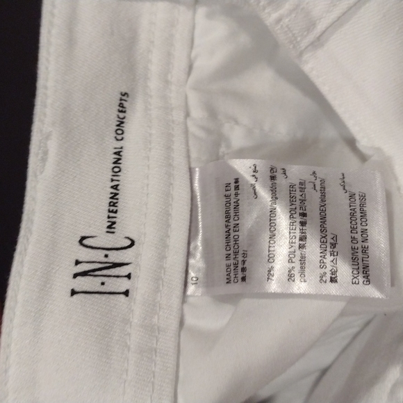 INC White Crop mid rise size 10 - Picture 5 of 5